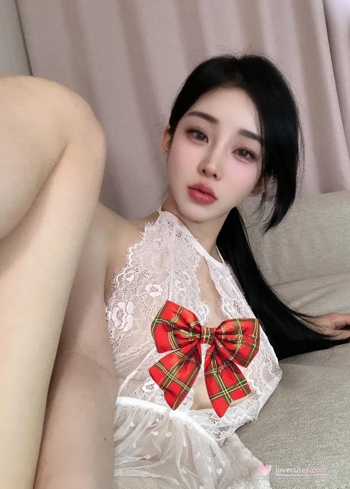 [Phòng riêng] Phòng riêng - Phòng riêng: Một căn phòng riêng tư êm ái và dịu dàng, nơi vẻ đẹp của một cô gái trẻ hiện lên trong ánh mắt của một người phụ nữ trưởng thành. - 55