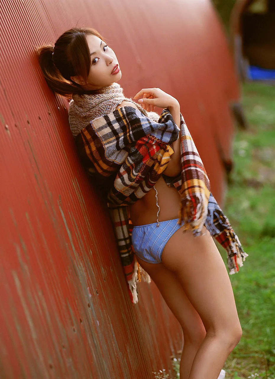 [Image.tv] Album ảnh "インリン・オブ・ジョイトイ - Naked Thread" của Yan Yinling - 7