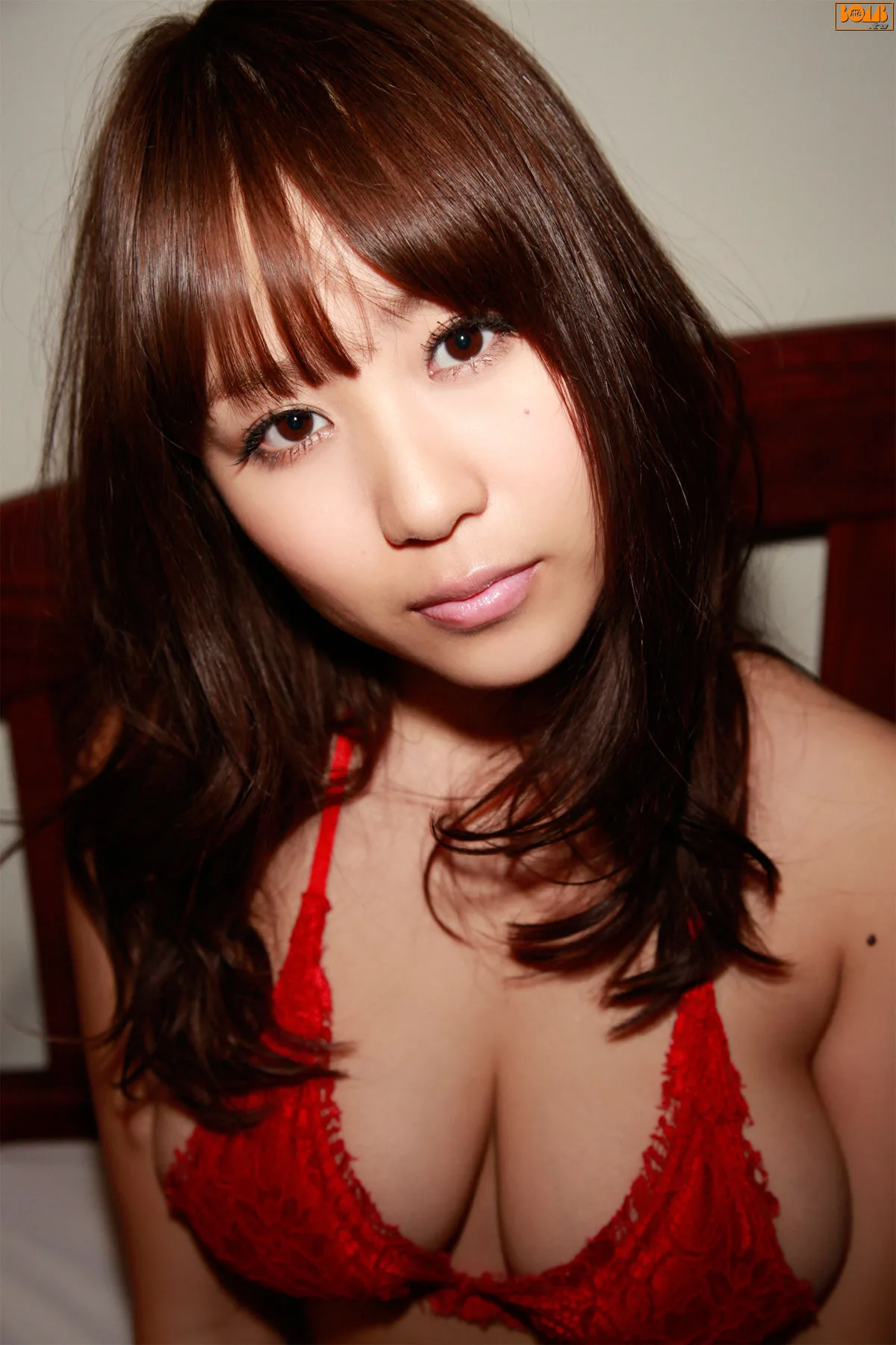 Bom.TVMai Nishida, số tháng 3 năm 2012 - 13